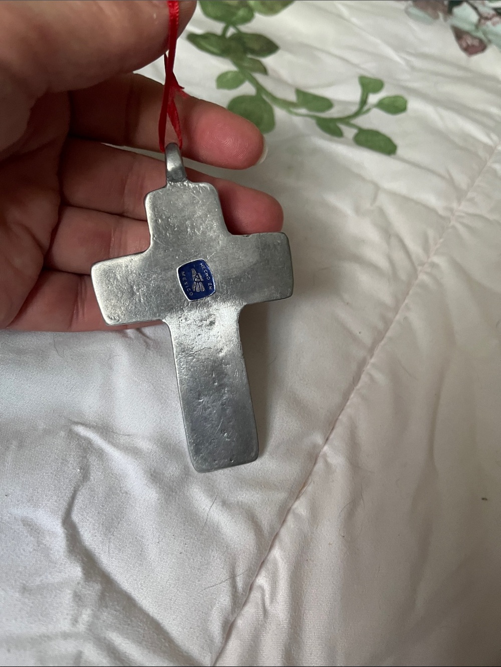 Small Cross - Picture 3 of 5